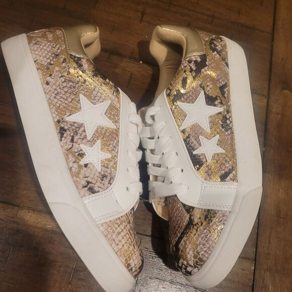 Soda Shoes - Soda Snake Print Sneakers With Gold Accents & White Stars  Size 8M